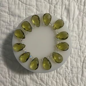 Green teardrop crystal bracelet